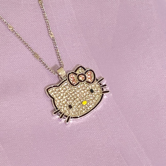 Luxury Hello Kitty necklace - Picture 8 of 12